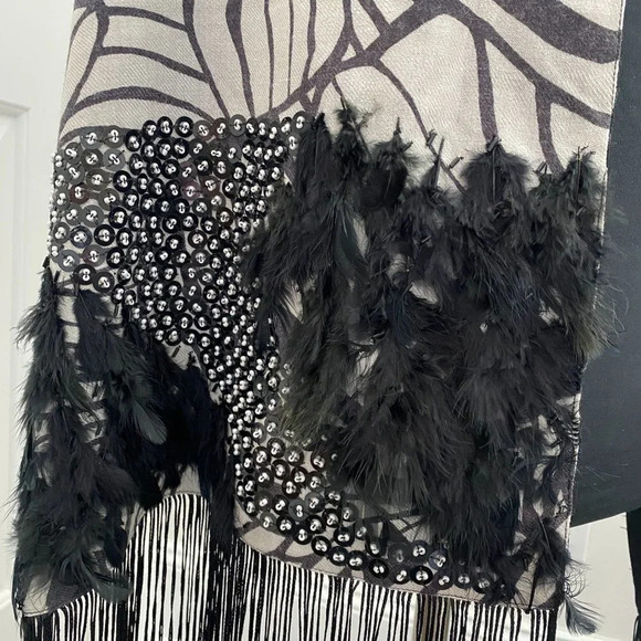 Pashmina Wool Shawl with Silky Tassel Fringe Feathers and Beading NWT - Picture 14 of 14